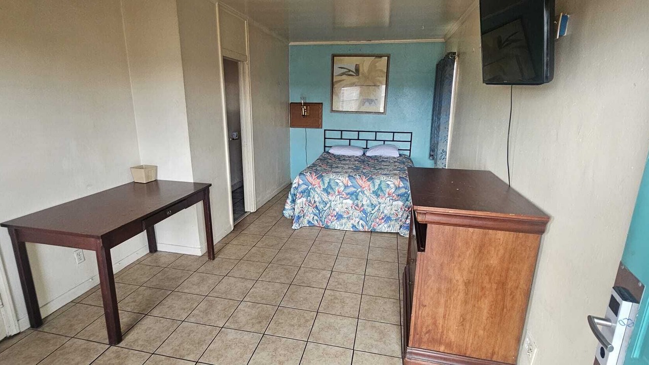 Photo of Bedroom in Central City