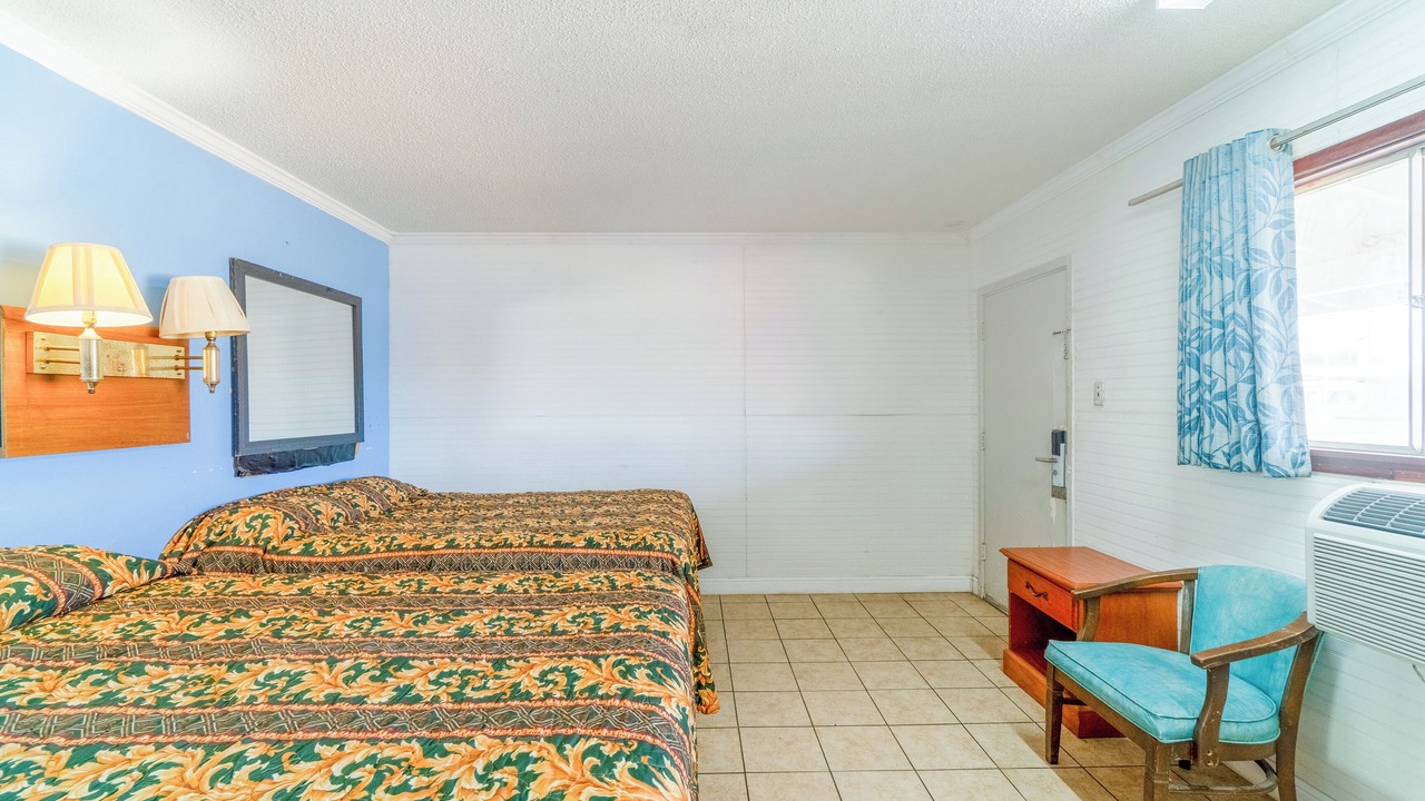 Photo of Bedroom in Central City