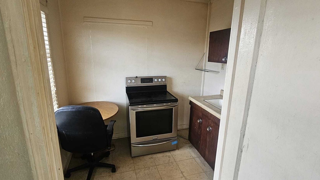 Photo of Bedroom in Central City