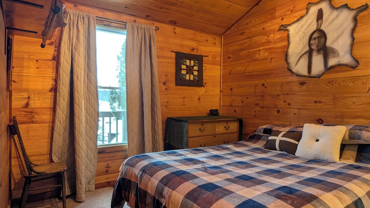 Photo of Bedroom in Indian Lake