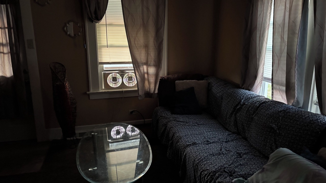 Photo of Livingroom in Erie