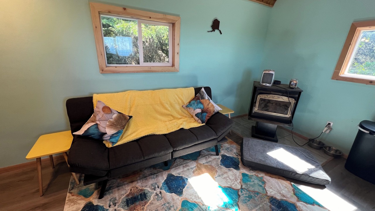 Photo of Livingroom in Diamond Ridge