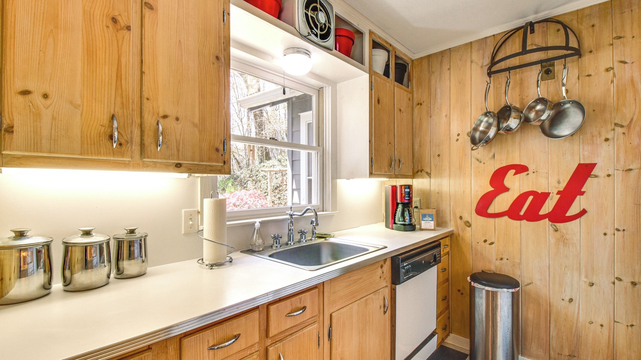 Photo of Kitchen in Mirror Lake