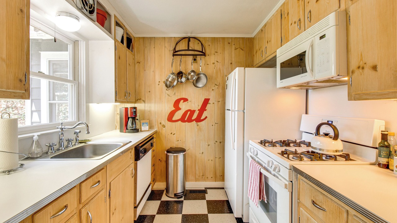 Photo of Kitchen in Mirror Lake