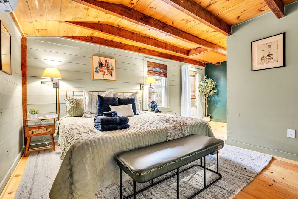 Photo of Bedroom in Somesville