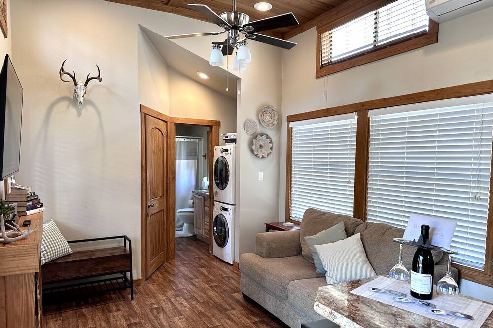 Photo of Livingroom in Lindale