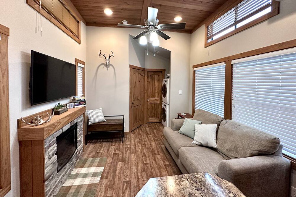 Photo of Livingroom in Lindale
