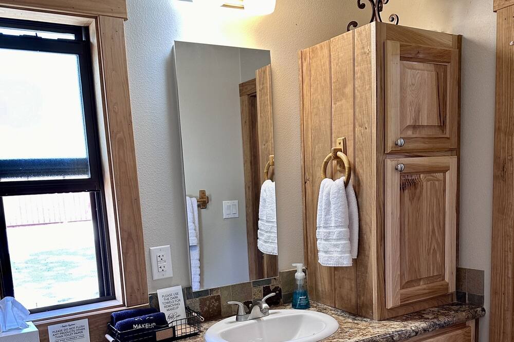 Photo of Bathroom in Lindale