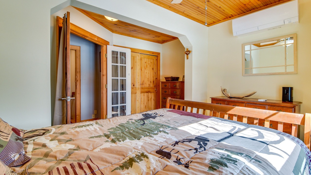 Photo of Bedroom in Bethel