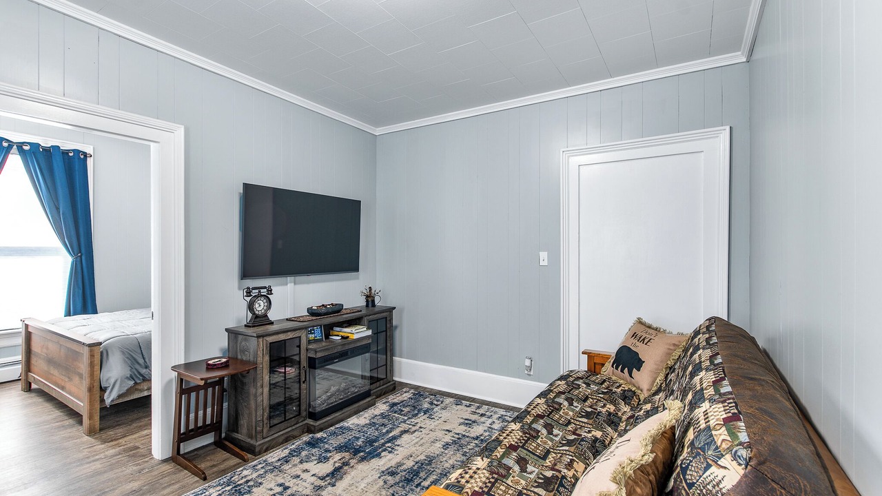 Photo of Livingroom in Colebrook