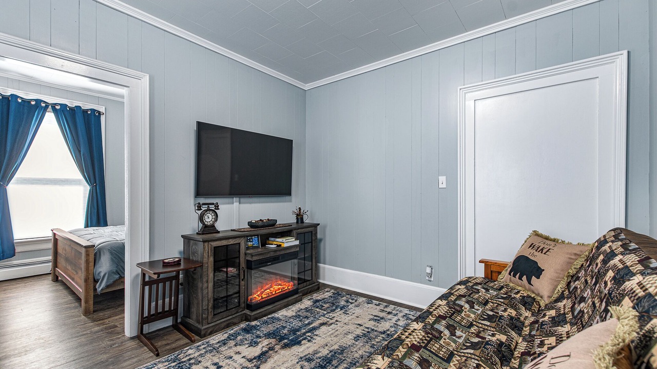 Photo of Livingroom in Colebrook