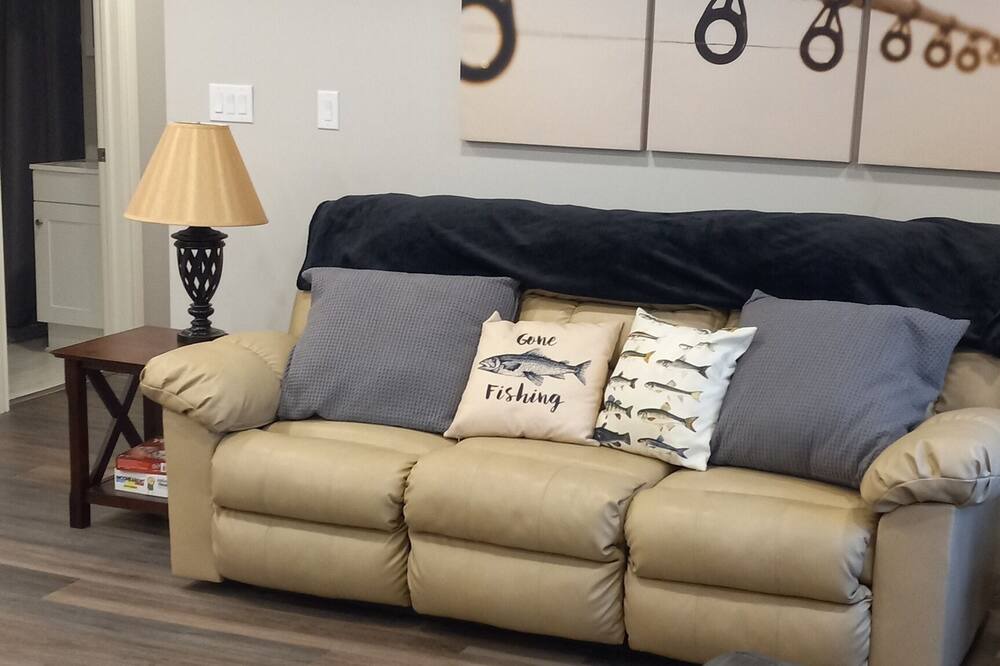Photo of Livingroom in Fairview