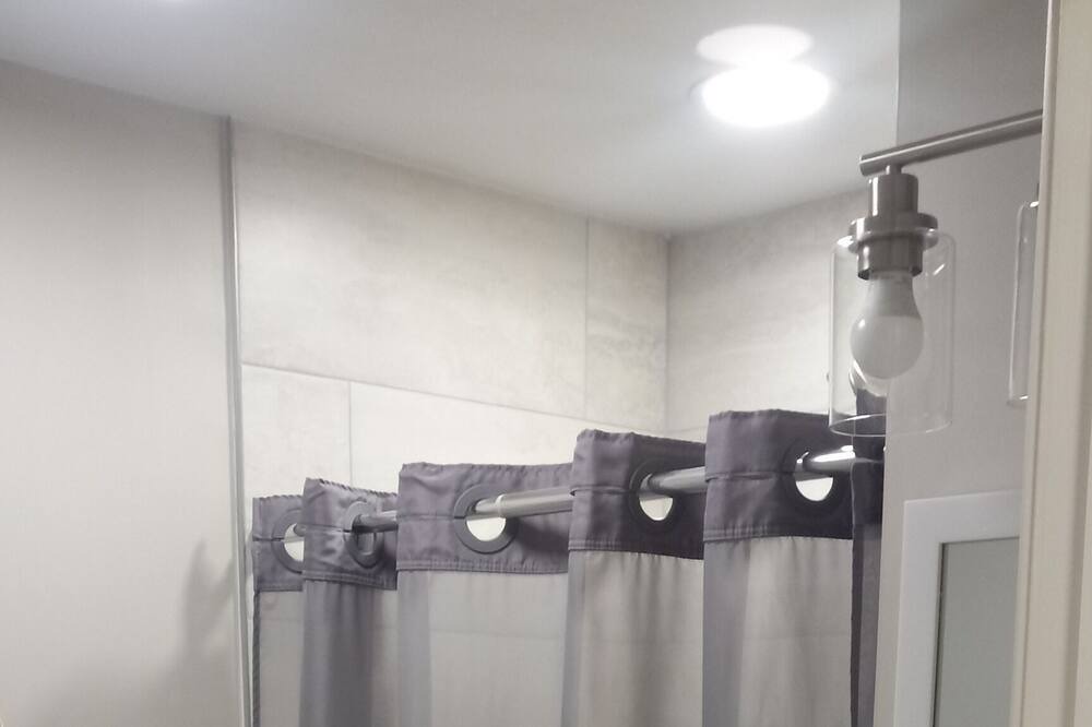 Photo of Bathroom in Fairview