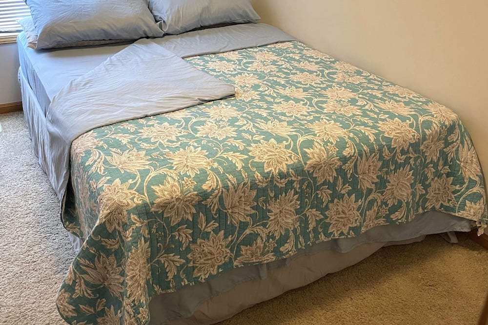 Photo of Bedroom in Northeast Columbus