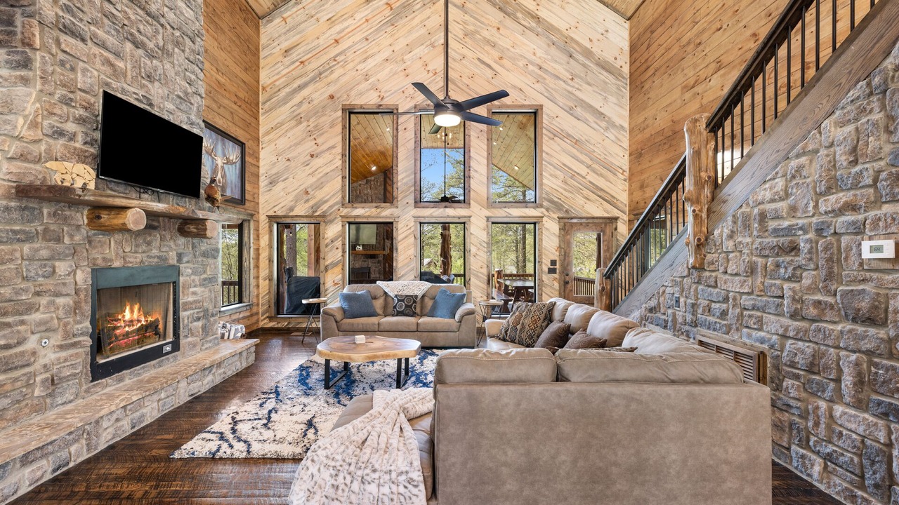 Photo of Livingroom in Broken Bow