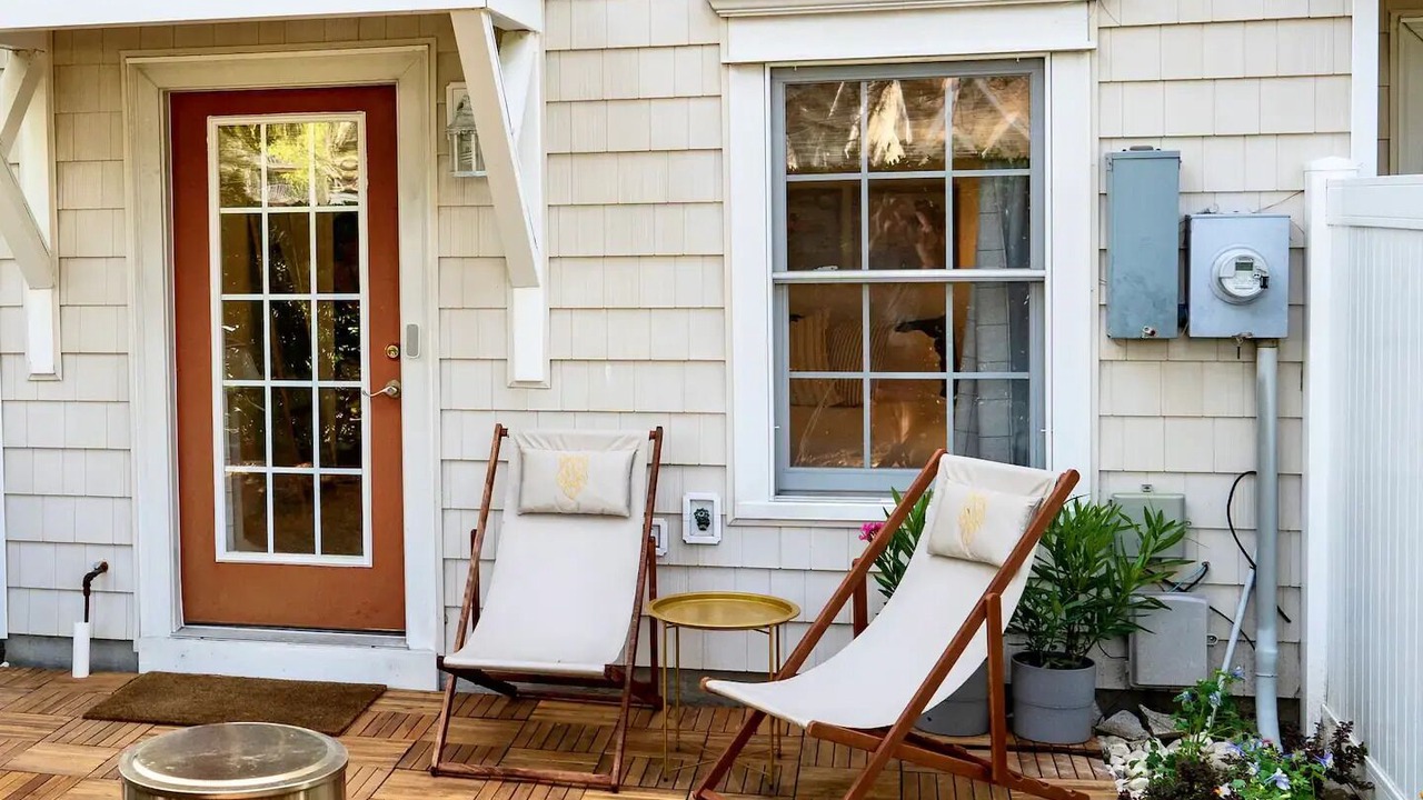 Photo of Patio Balcony in Northeast Virginia Beach
