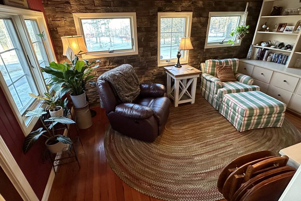 Photo of Livingroom in Lake City