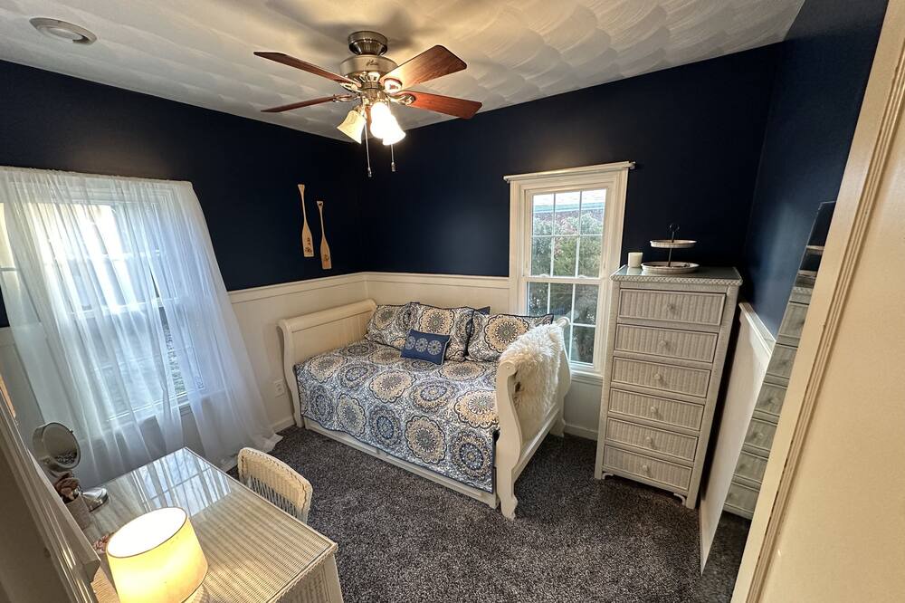 Photo of Bedroom in Lake City
