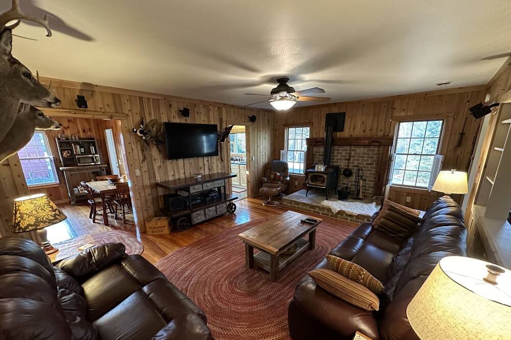 Photo of Livingroom in Lake City
