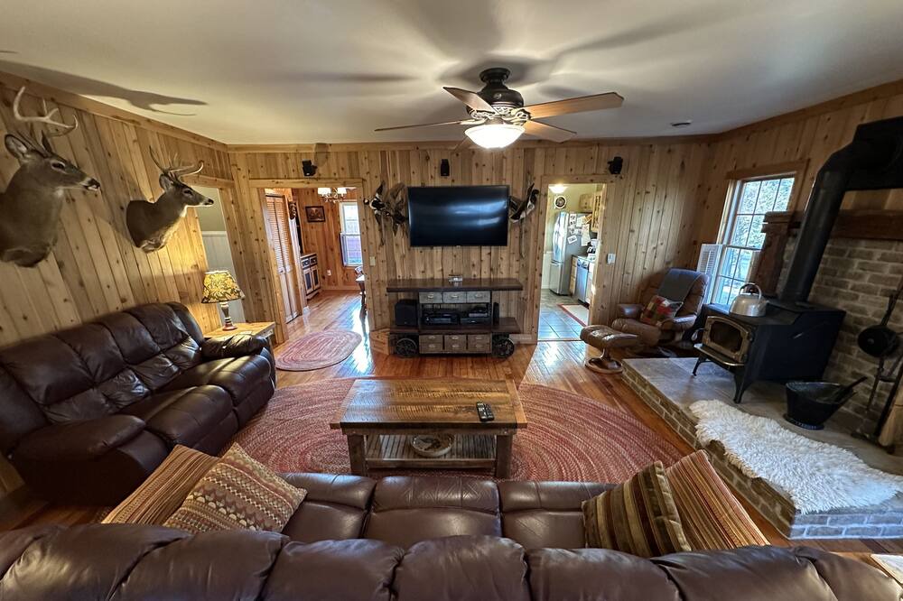 Photo of Livingroom in Lake City