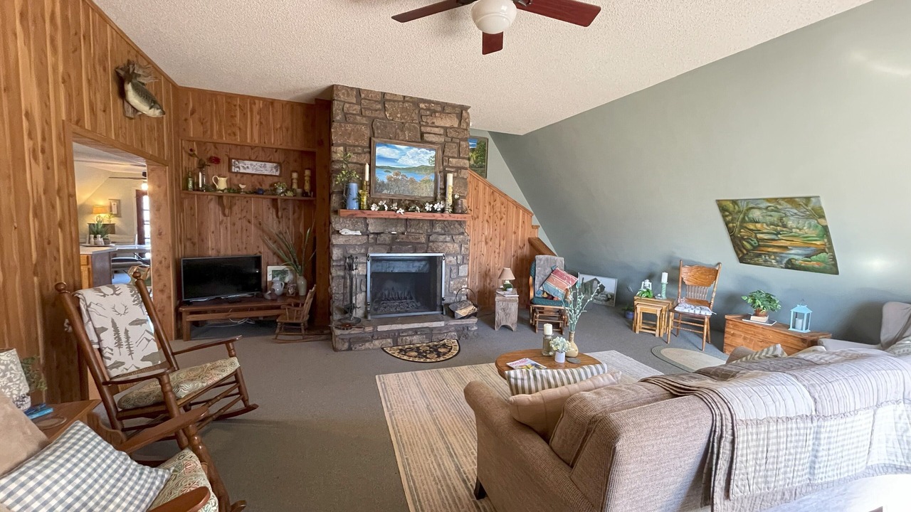 Photo of Livingroom in Waveland