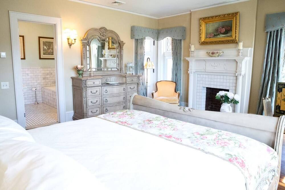 Photo of Bedroom in Warren