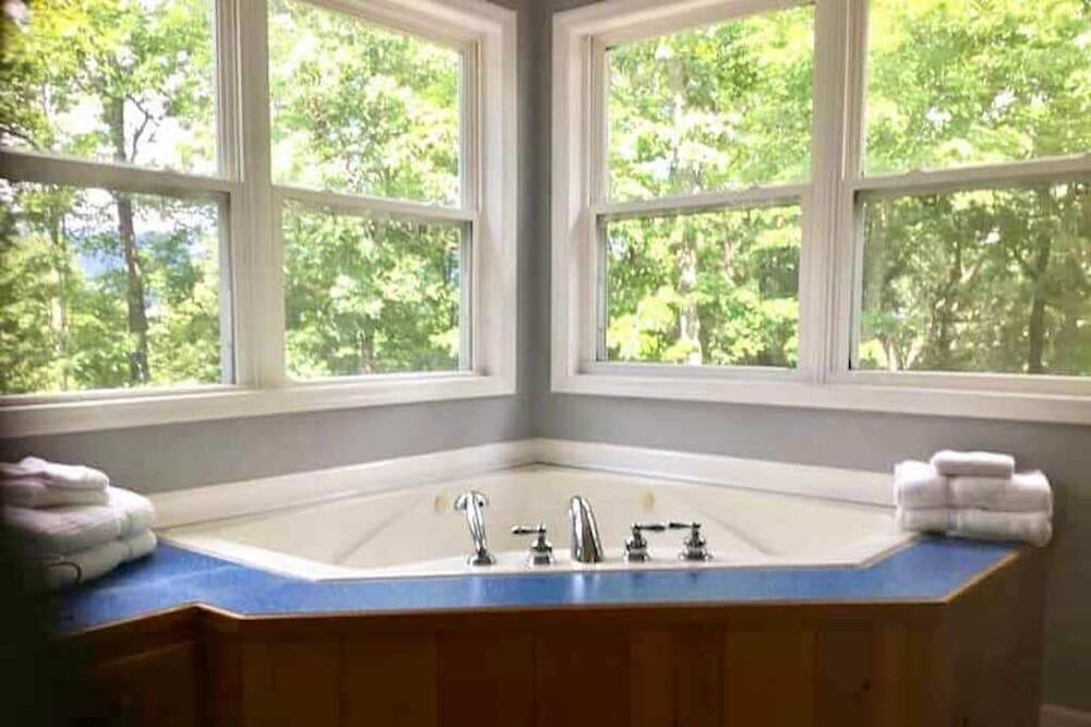 Photo of Bathroom in Andrews