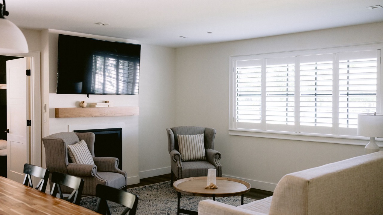 Photo of Livingroom in Midway