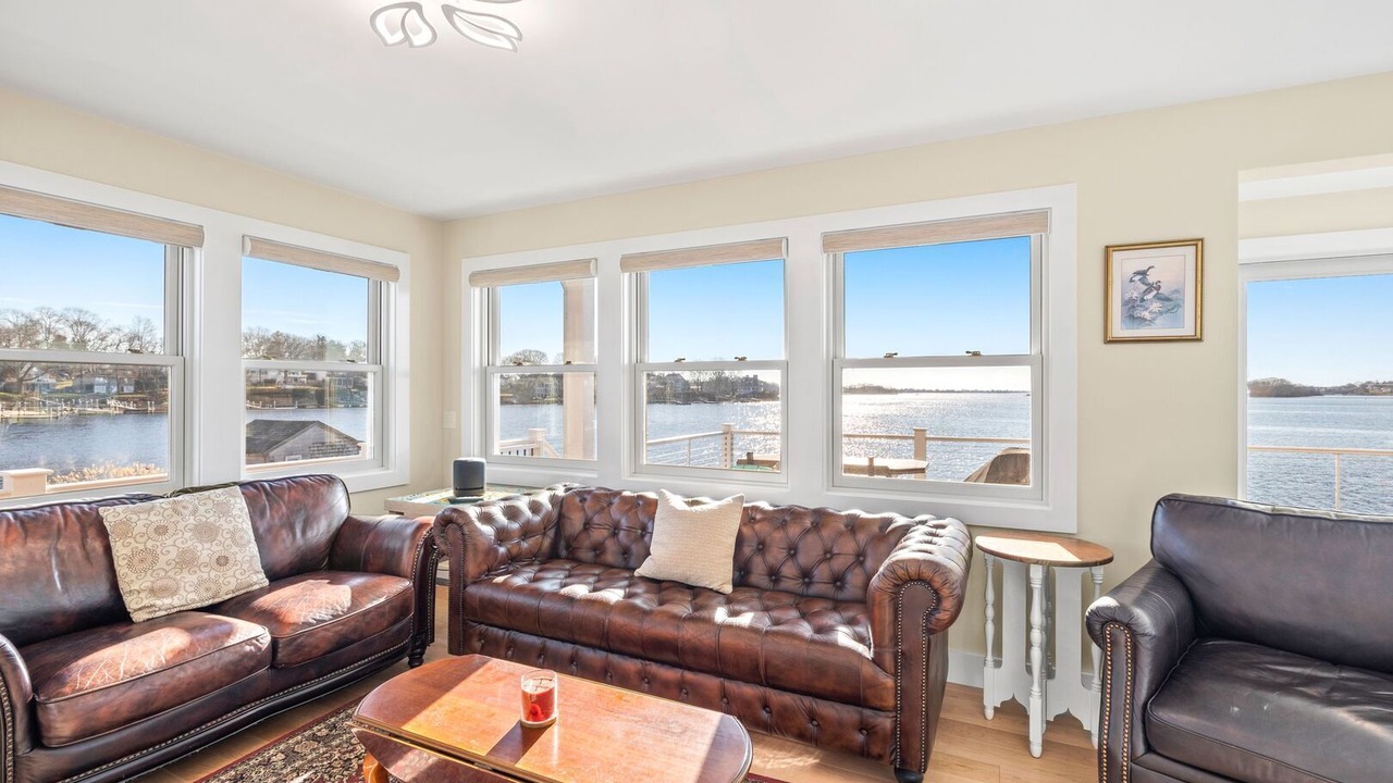 Photo of Livingroom in Narragansett