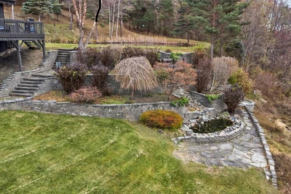Photo of Outdoor in Bristol Hills