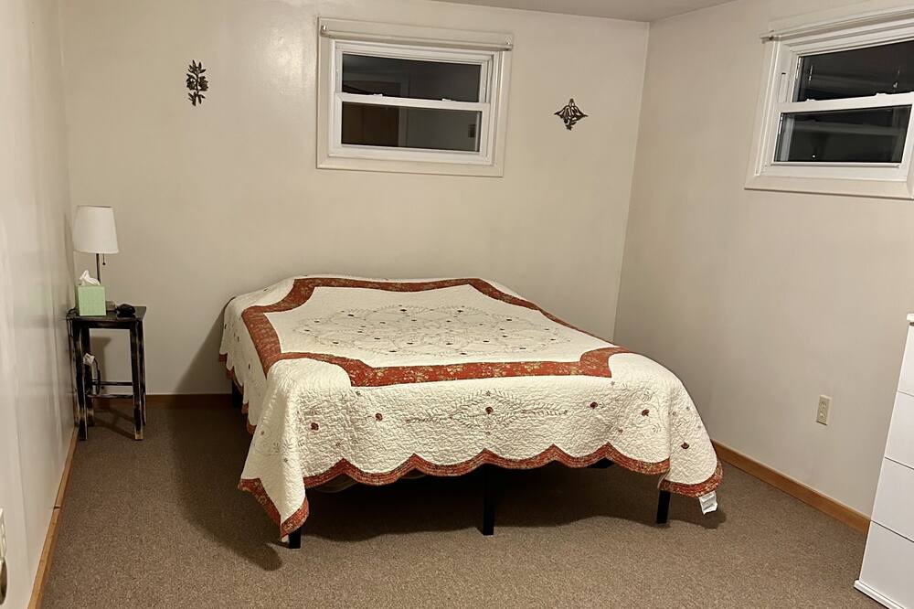 Photo of Bedroom in Warren