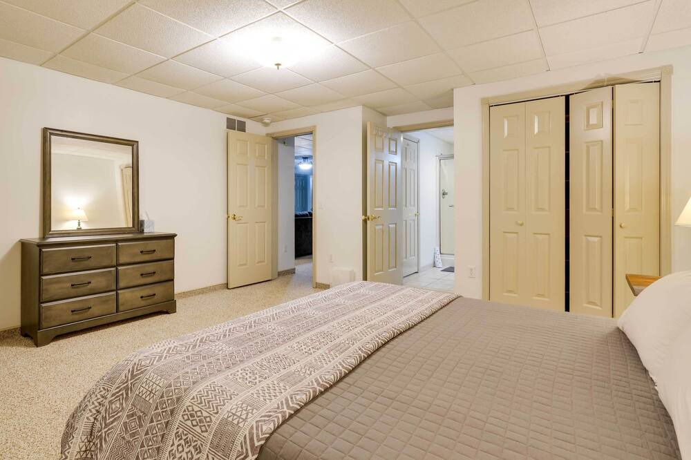 Photo of Bedroom in Hillsdale