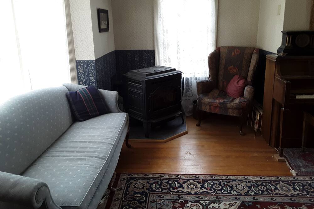 Photo of Livingroom in Bryant Pond
