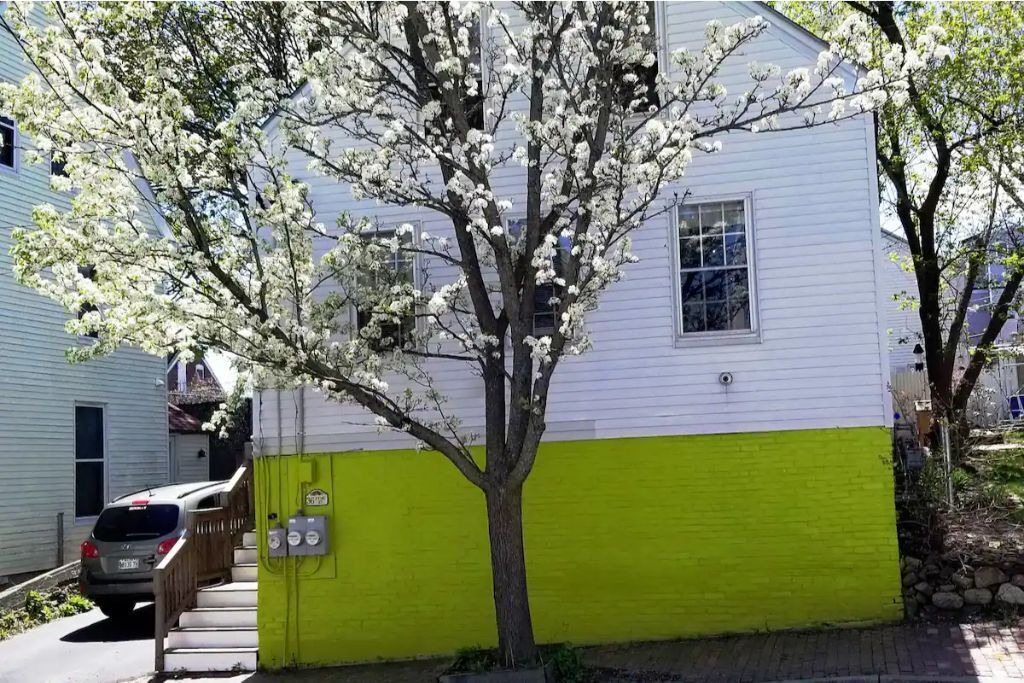 Photo of Outdoor in West End