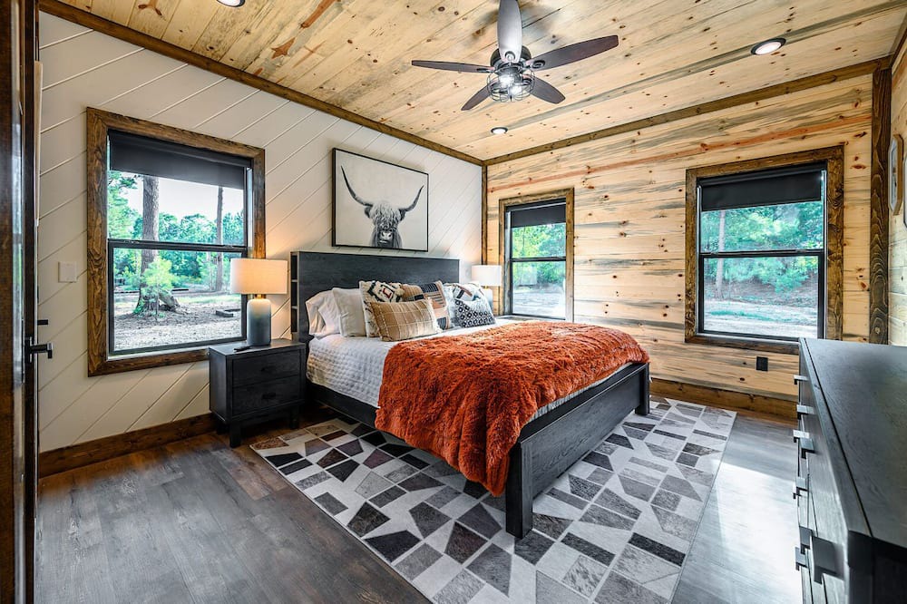 Photo of Bedroom in Broken Bow