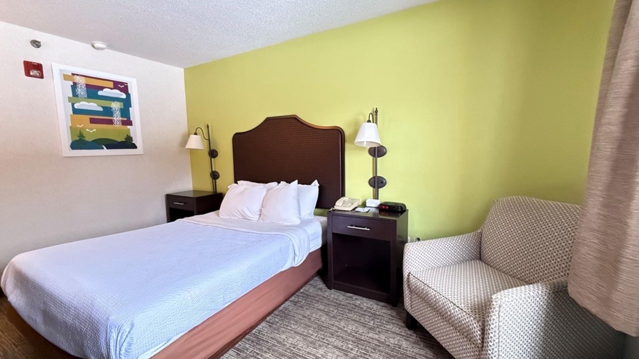 Photo of Bedroom in Grove City