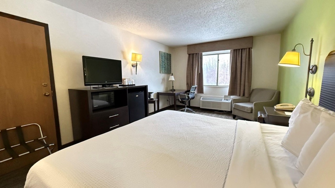 Photo of Bedroom in Grove City