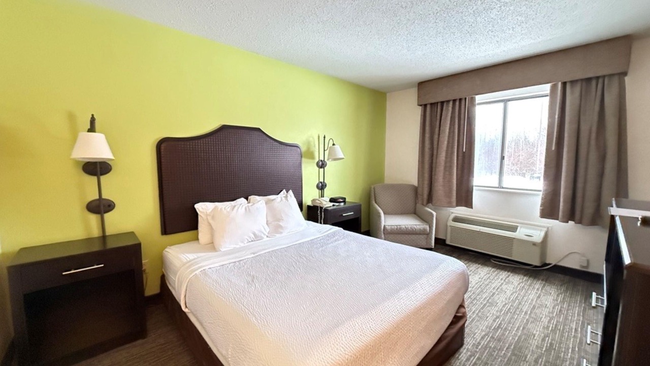 Photo of Bedroom in Grove City
