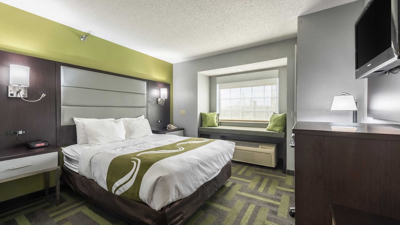 Photo of Bedroom in Grove City