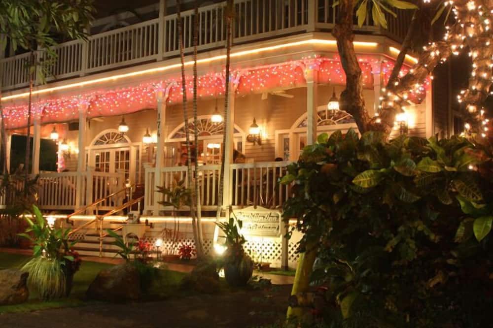 Photo of Others in Historic Lahaina Front Street
