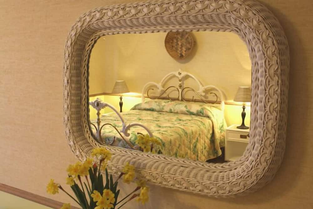 Photo of Bedroom in Historic Lahaina Front Street
