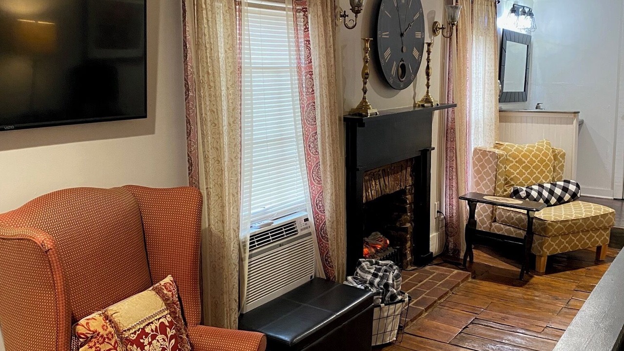 Photo of Bedroom in Dahlonega