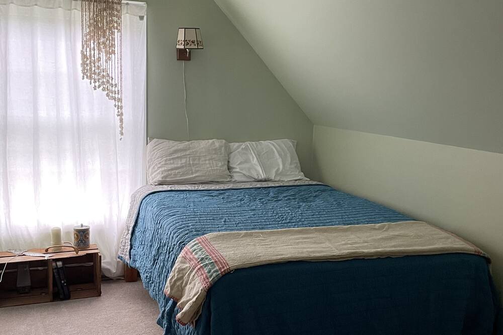 Photo of Bedroom in Woolwich