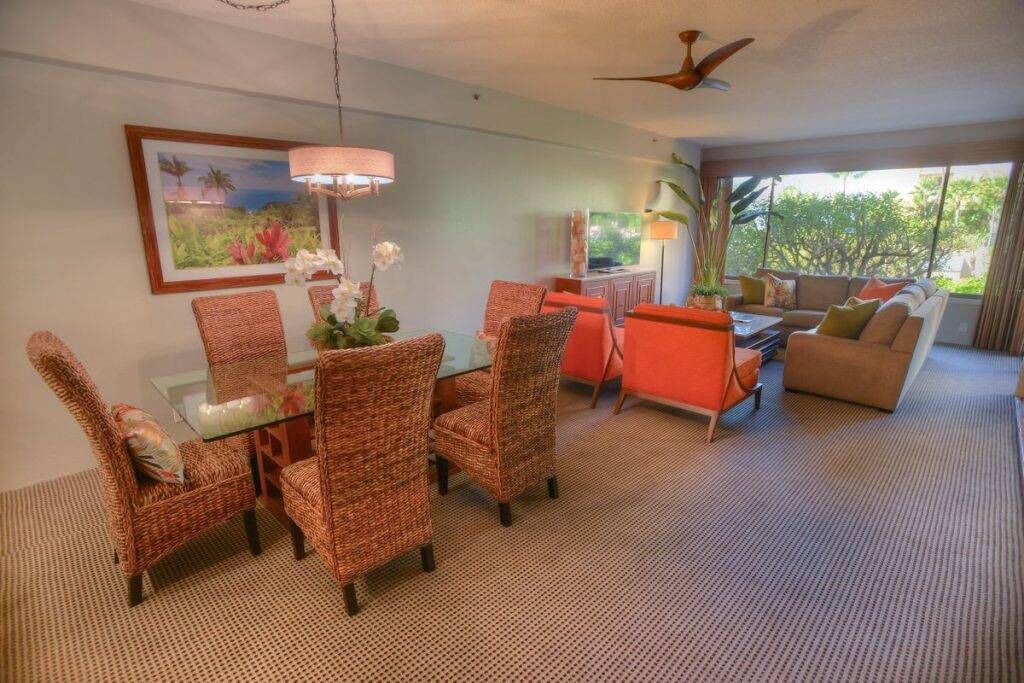 Photo of Others in Kahana