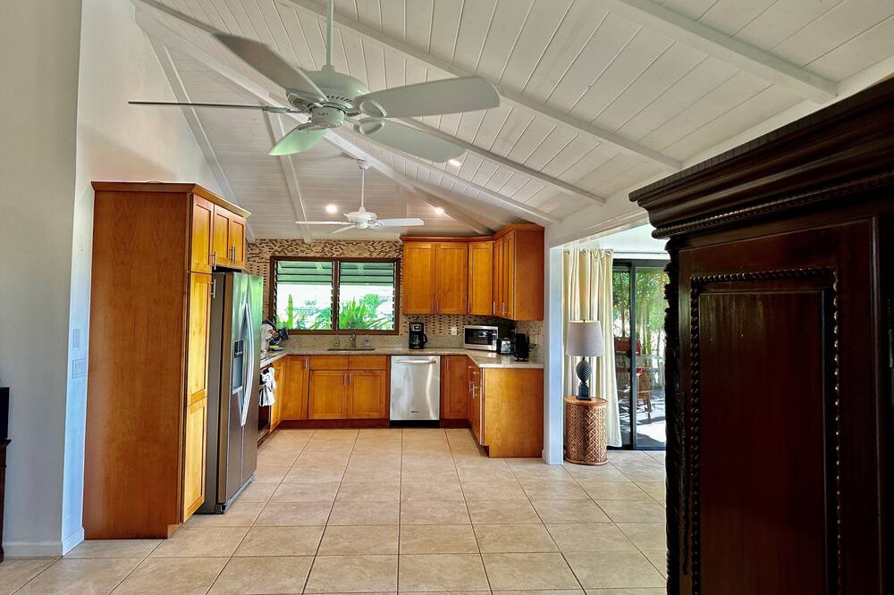 Photo of Kitchen in Kaanapali