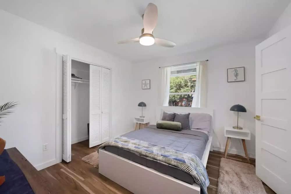 Photo of Bedroom in White Rock Hills