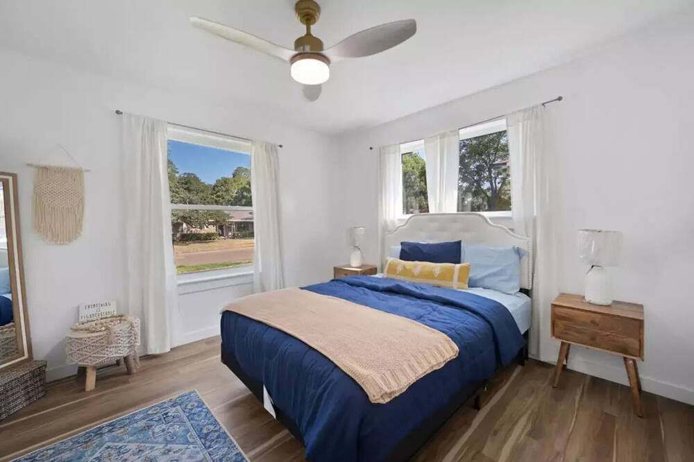 Photo of Bedroom in White Rock Hills