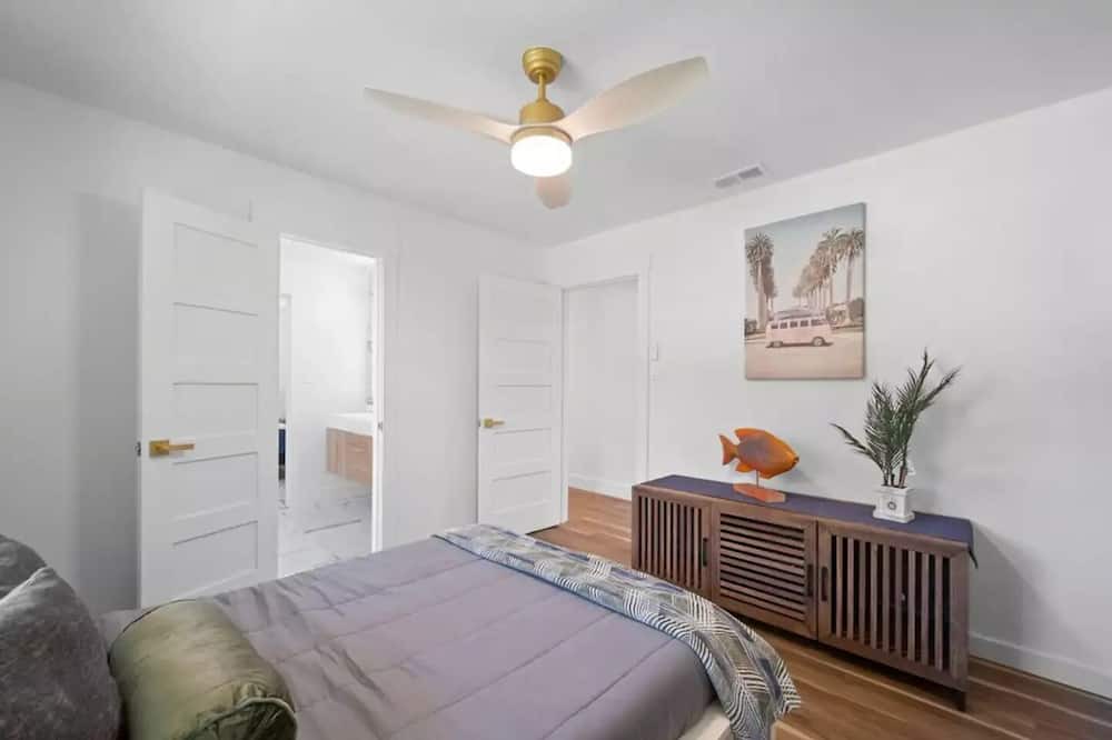Photo of Bedroom in White Rock Hills