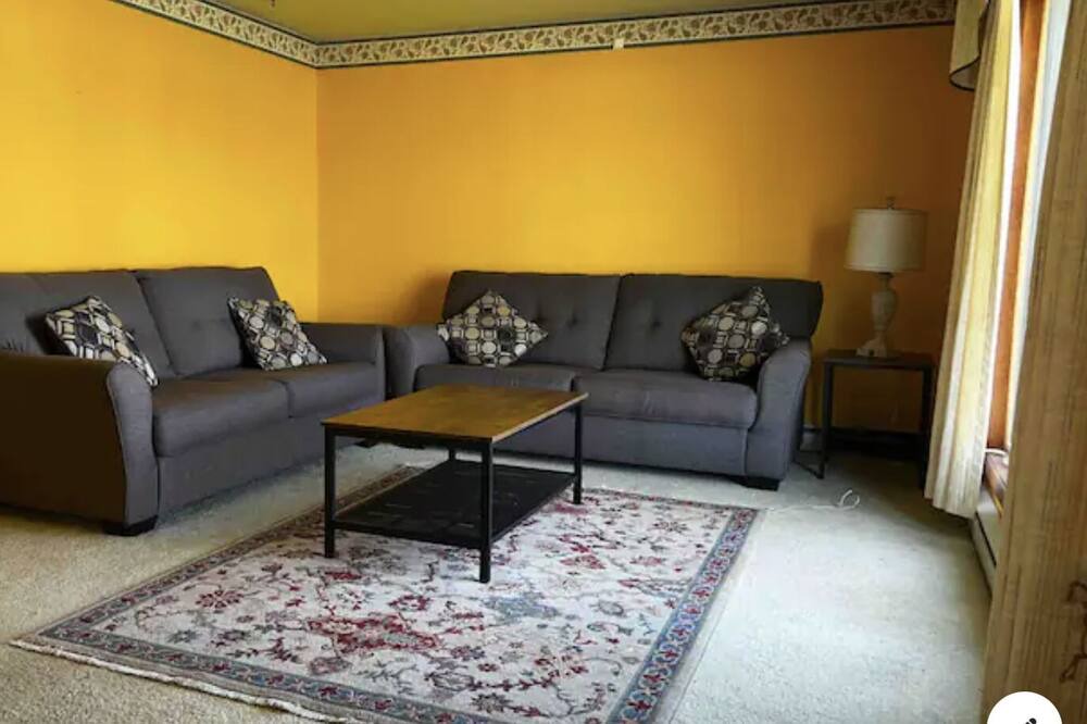 Photo of Livingroom in Williamsville