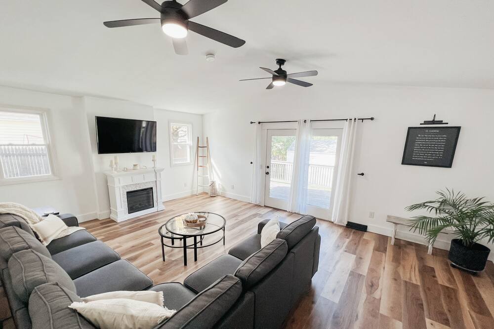 Photo of Livingroom in Athol Springs